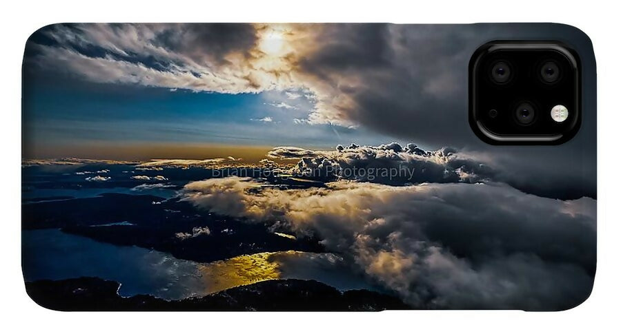 clouds-in-the-sky-brian-hougesen_67356c6b-6e63-4a6e-be79-39a72ff59f29