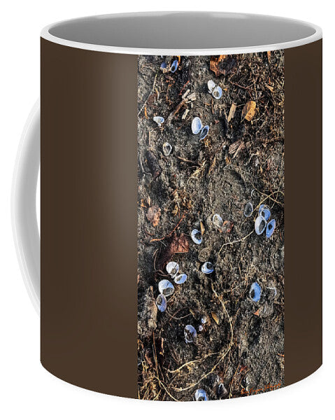Seashells on the beach - Mug